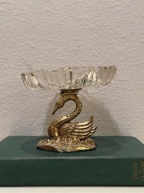 Vintage Hollywood Regency Cut Crystal Gold Tone Swan Ashtray/Vanity Dish/Compote